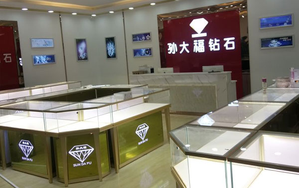 珠宝展示柜工厂哪家好?都要看哪些方面?