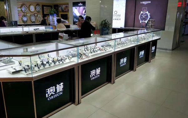 郑州珠宝展柜怎样做，才能把营销与美观相结合